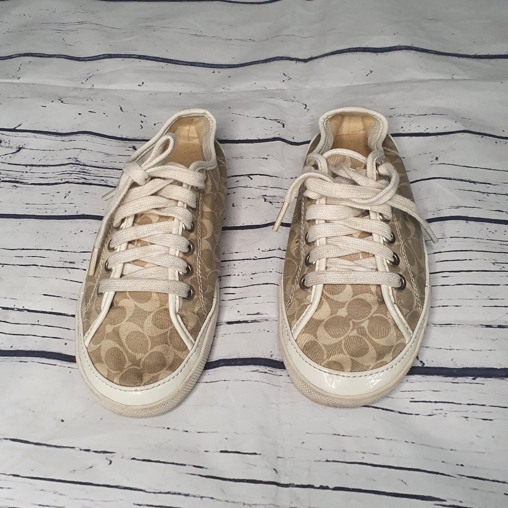 Coach Signature Women Sneaker Size 6.5